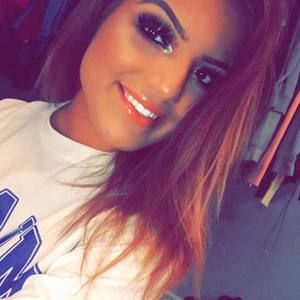 Meet your Posher, Adriana